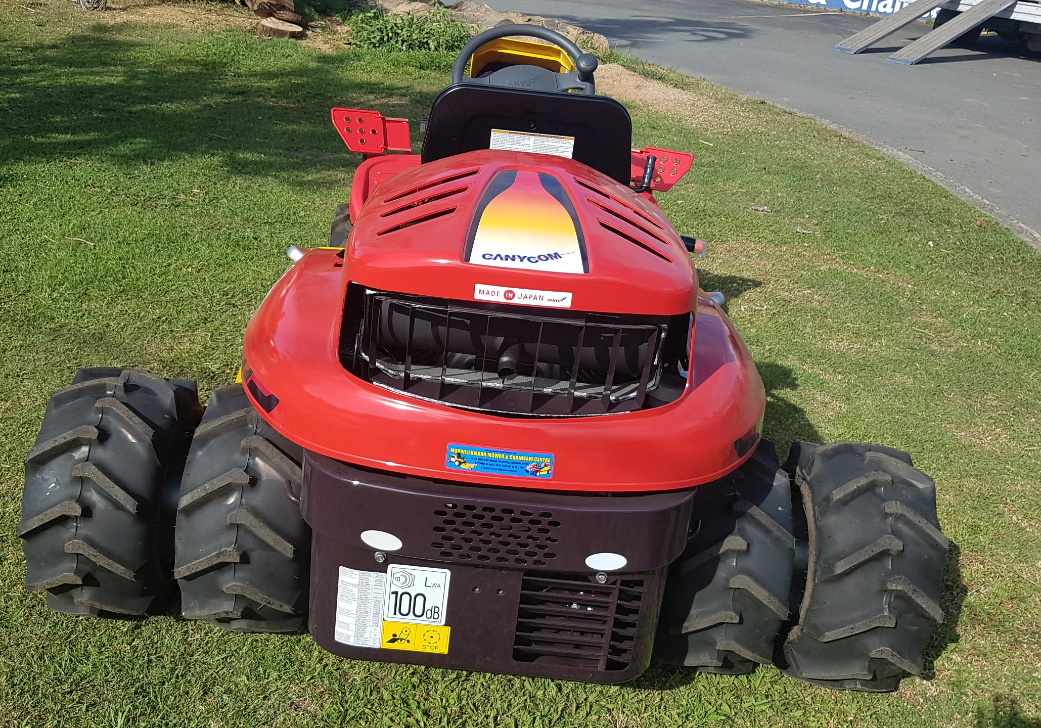 RAZORBACK DUAL REAR WHEELS